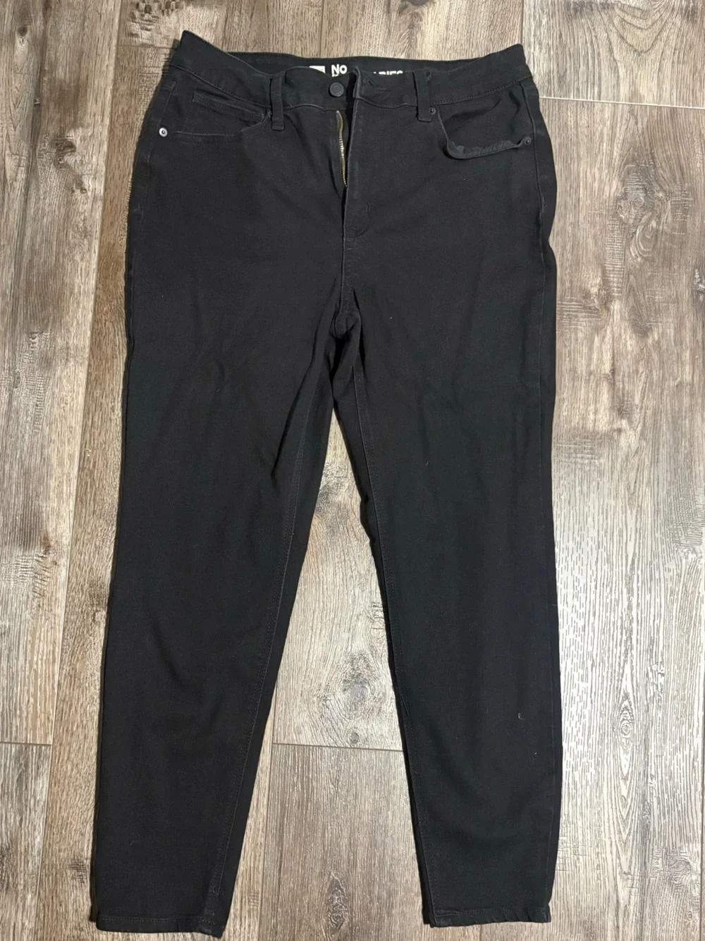No Boundaries Black Women's Skinny Jeans